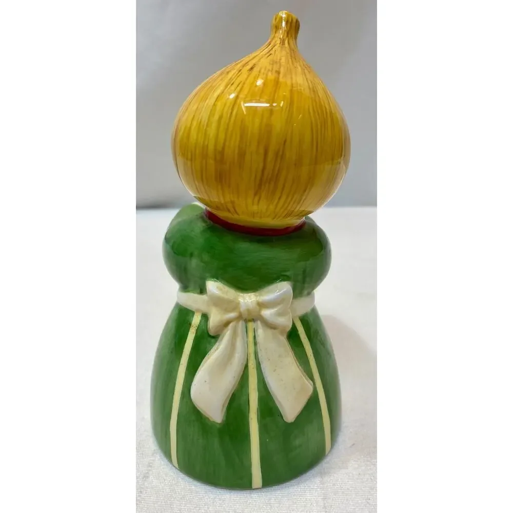 Vintage Kitschy Onion Head Girl measure spoon holder Seasons of Cannon Falls 6”